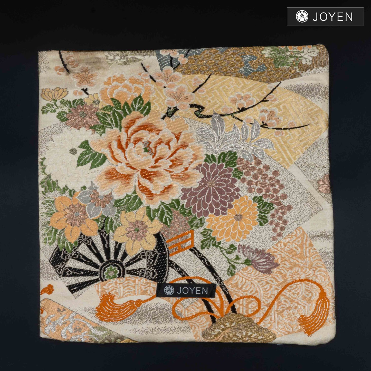 クッション 0561