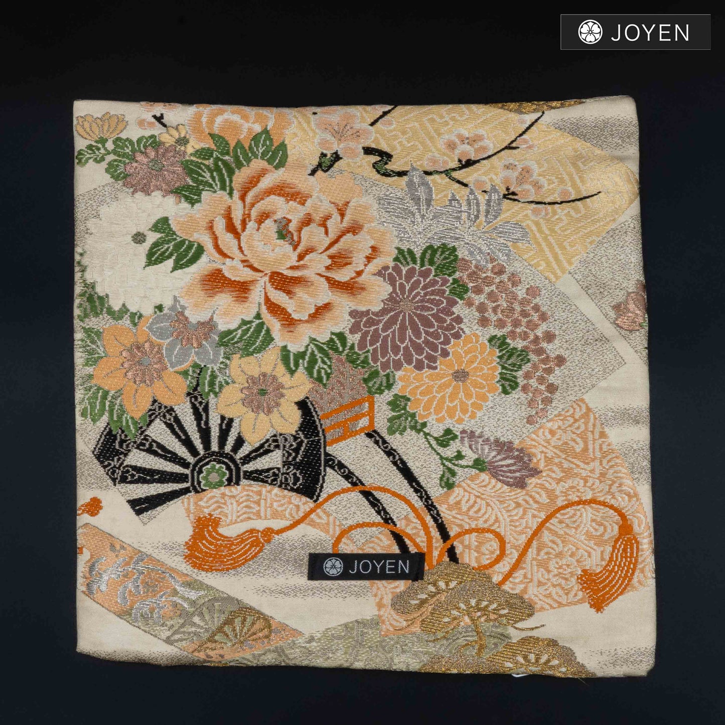 クッション 0562