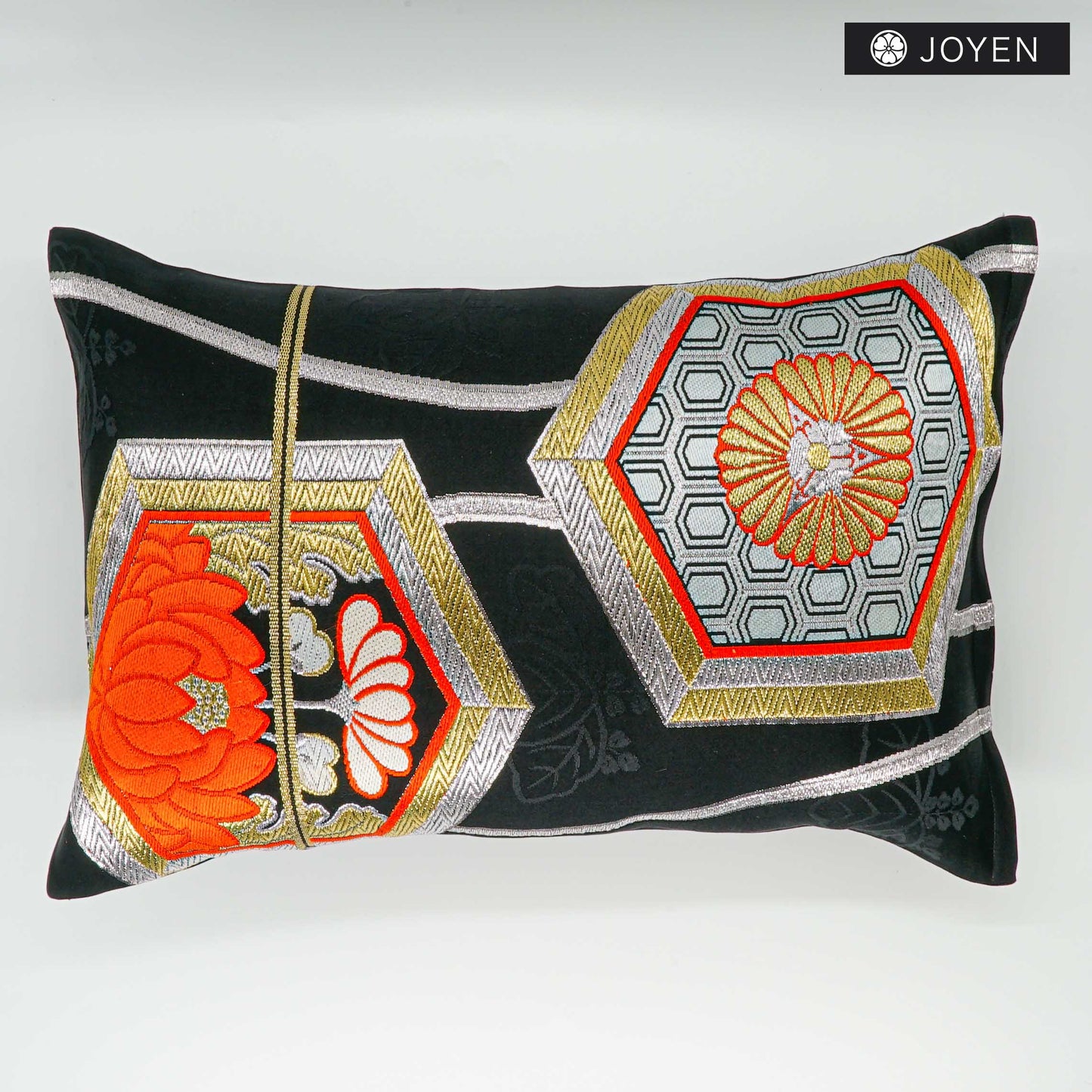 クッション 0082