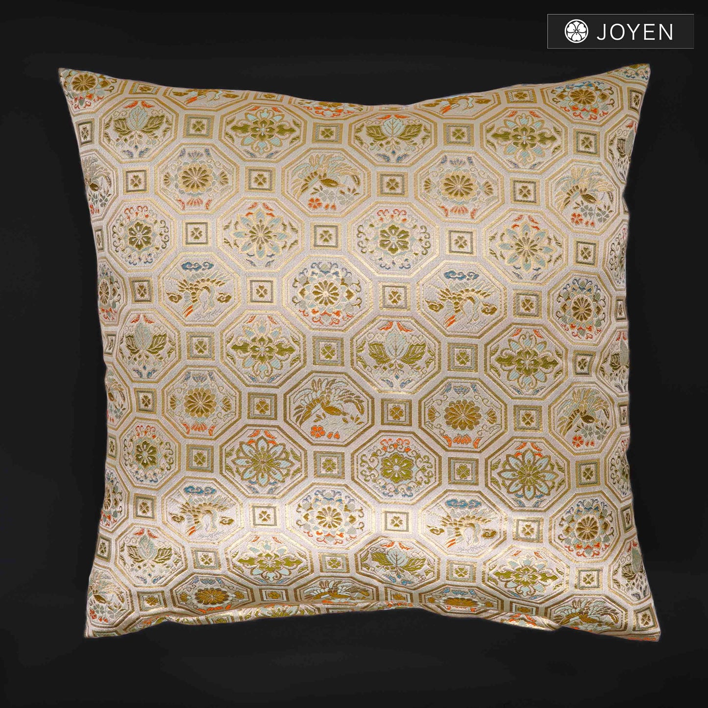 Cushion 0695