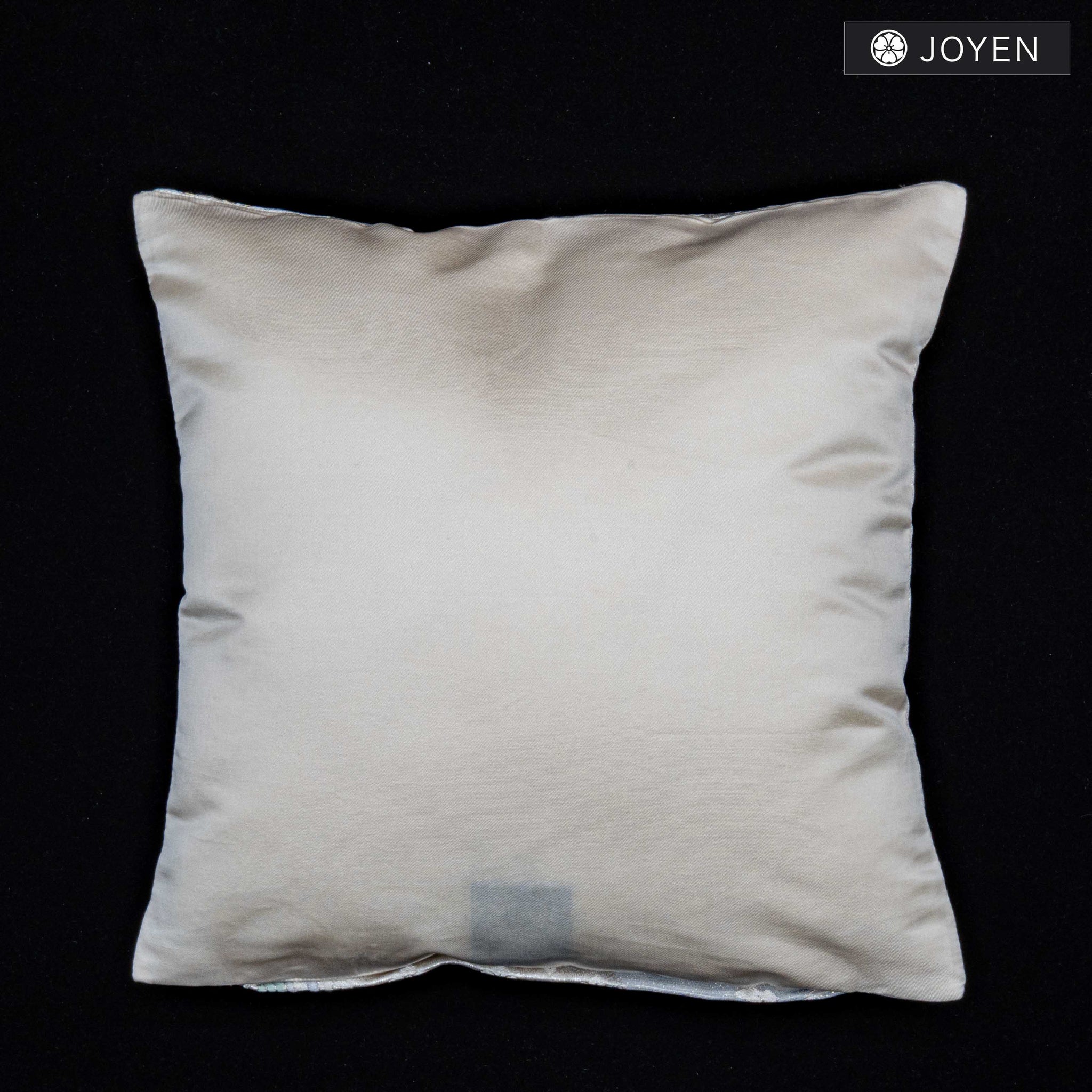 Cushion 30cmx30cm 0747