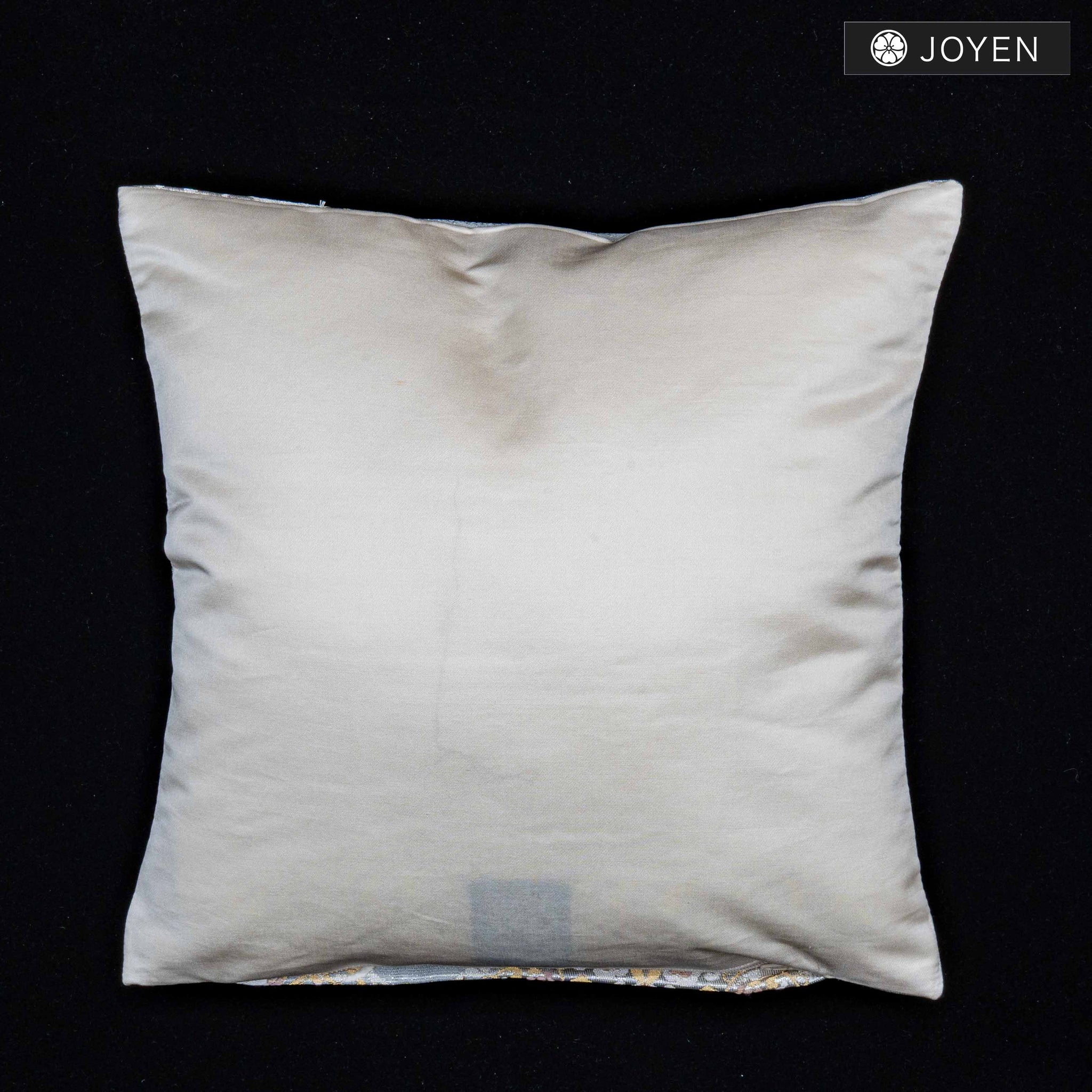 Cushion 30cmx30cm 0748