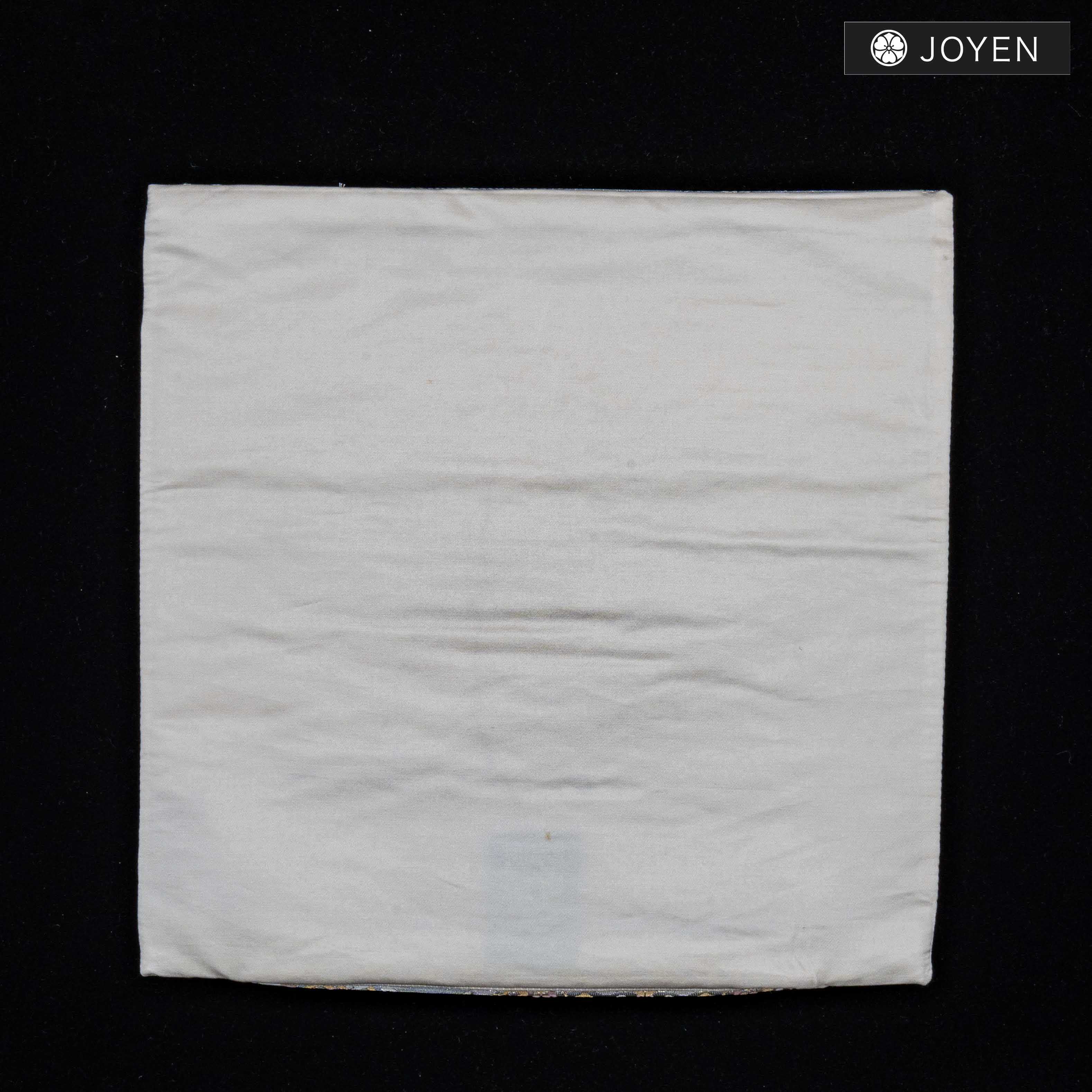 Cushion 30cmx30cm 0748